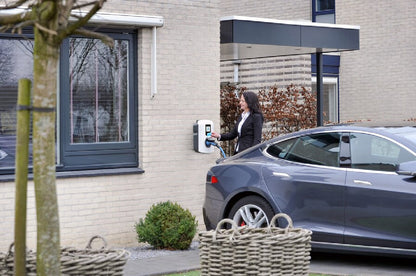 Alfen Eve Single S-line | 11 kW Laadstation | Socket of Vaste Kabel | Wit - BlackCharge Vaste kabel / Wit / Excl. Kabel